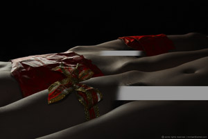 Bodyscape nude photographs lightened with speedlights